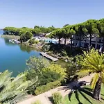 Διαμέρισμα Sejour Paisible Avec Piscine Et Vue Sur Le Λα Γκραντ-Μοτ