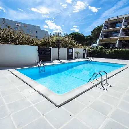 Sejour Paisible Avec Piscine Et Vue Sur Le